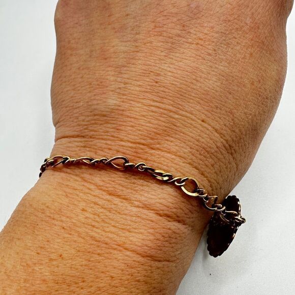 Vintage 1/20 12k GF yellow gold charm bracelet with three charms! - Picture 4 of 14